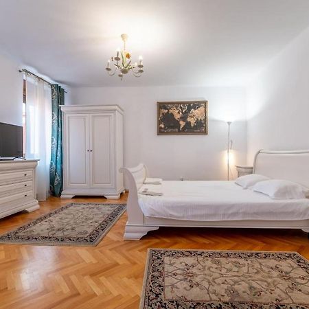 Conrad Haas Apartment Sibiu Buitenkant foto